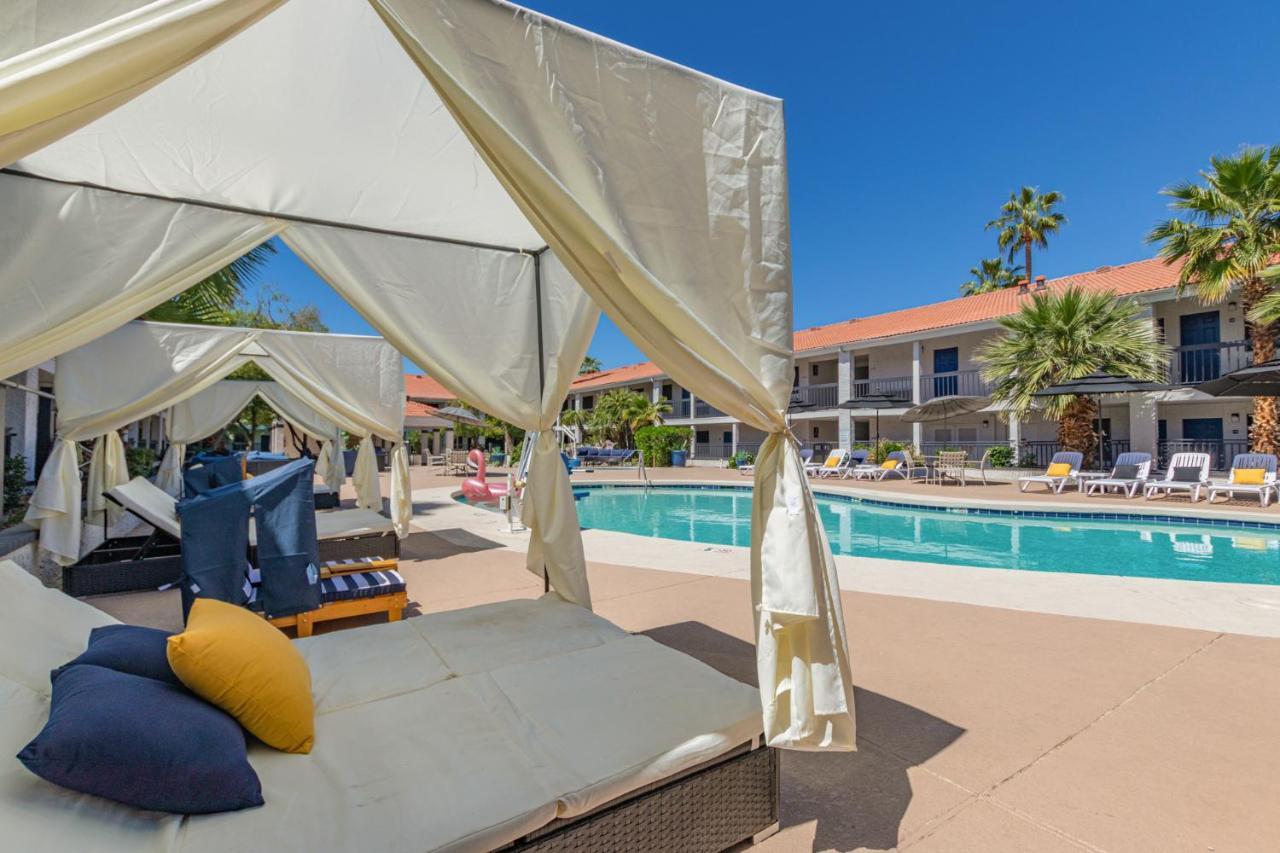 Venture On Country Club Apartment Mesa Exterior photo
